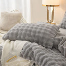 Conjunto 2 Fronhas Faux Fur Pelúcia Hipoalergênico Toque Macio e Aconchegante