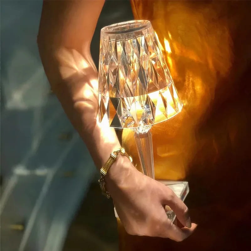 Luminária De Mesa 3 em 1 Estilo Diamante