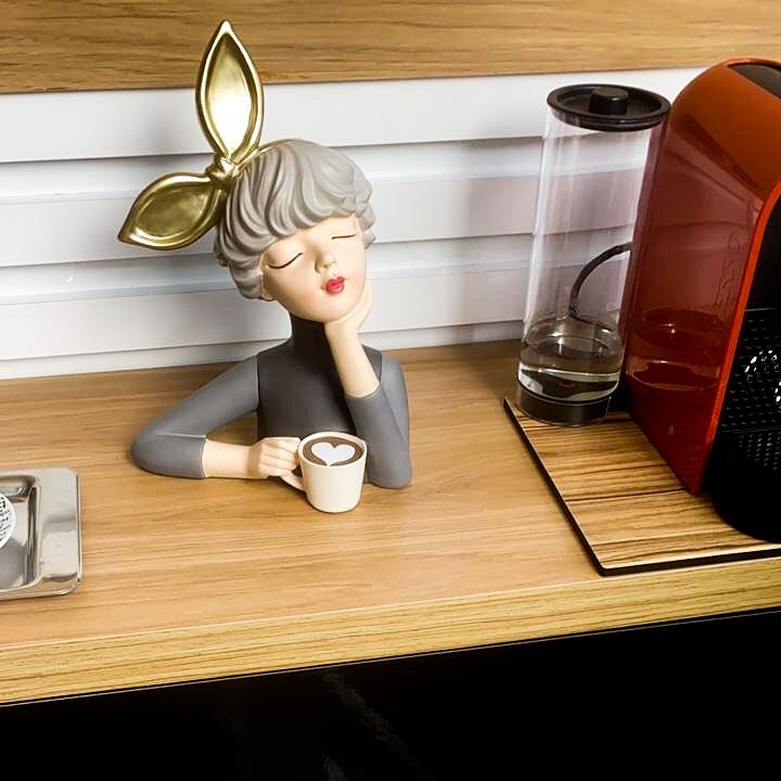 Estatueta Escultura Decoração Busto Lili Max Café